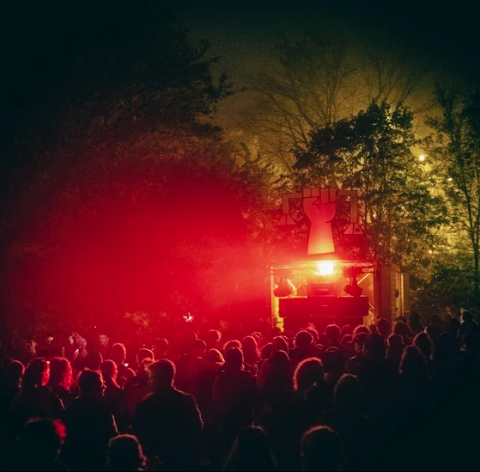 “Genesi e sviluppo delle Street Parade” – Estratto audio del talk ad ARTiglieria a Firenze (17/04/2025)
